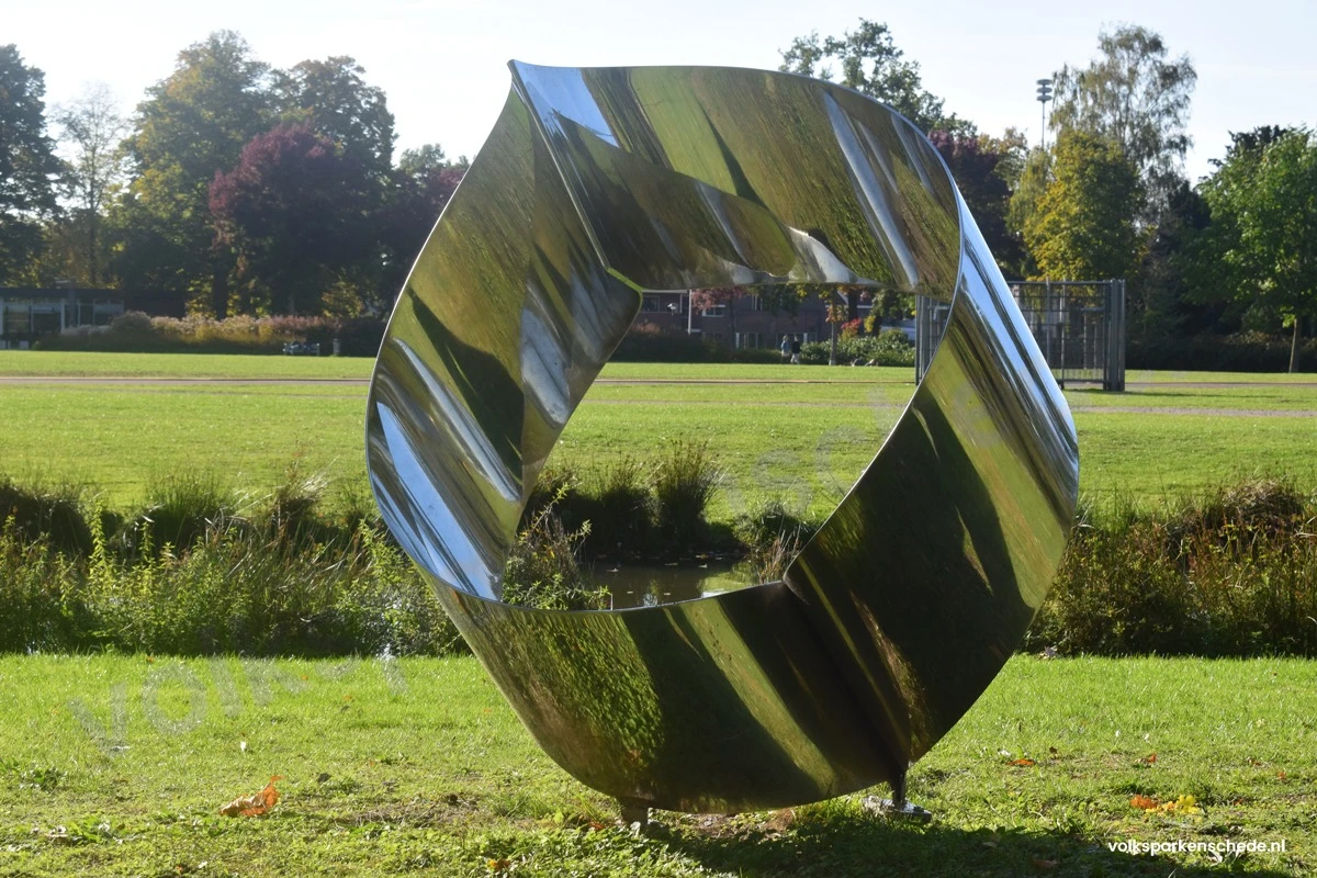 Two, hartvormige band